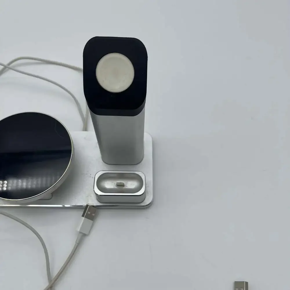 Olebr 3-in-1 Aluminum Charging Stand for Apple Watch, iPhone, and AirPods‎